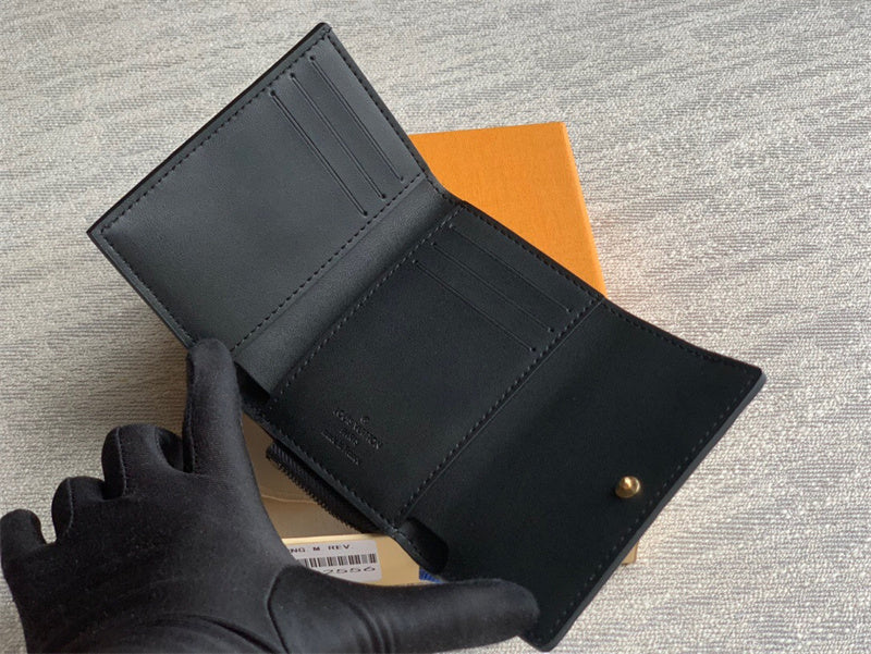  Structured shoulder bag carried on shoulder