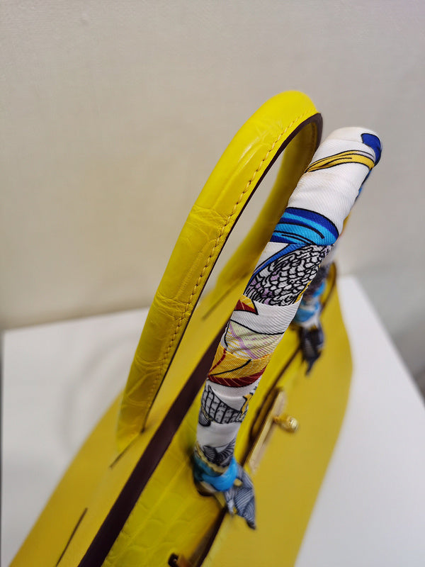 Interior view of everyday-ready premium bag