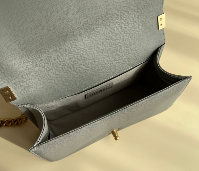 handbag, mid everyday style, image 4