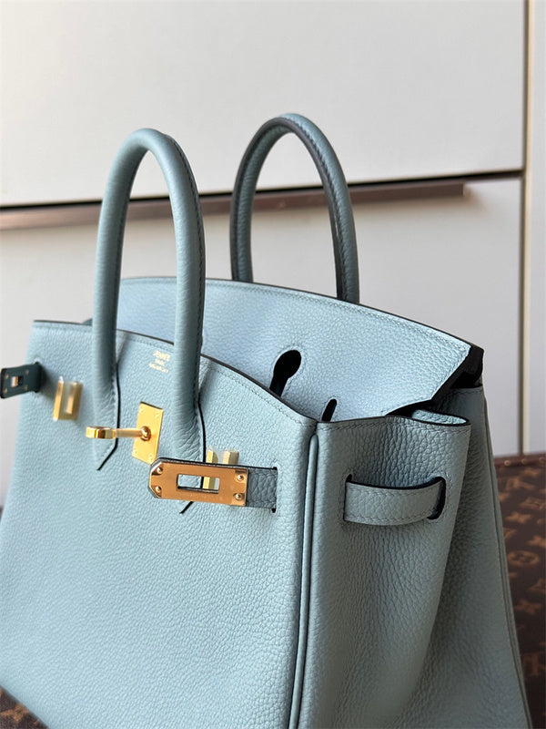  shoulder bag interior and compartment view 27