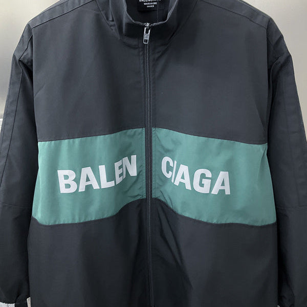 Three-quarter angle view of Balenciaga luxury piece style No.172