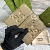Close-up detail of modern chic women's handbag – women's designer-style accessory