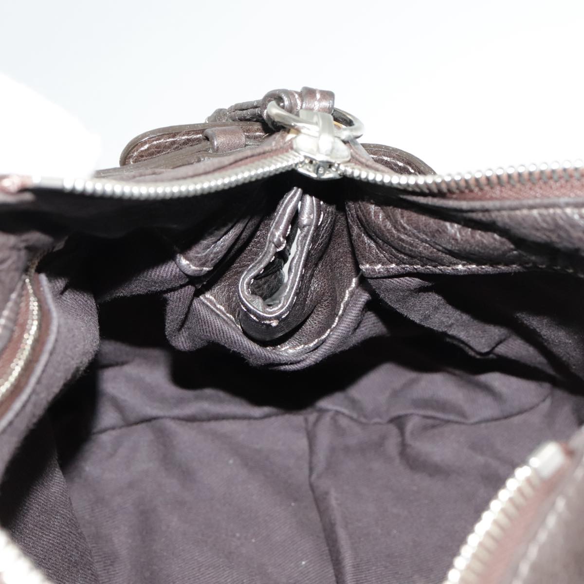 Novavent elegant leather Handbag top view