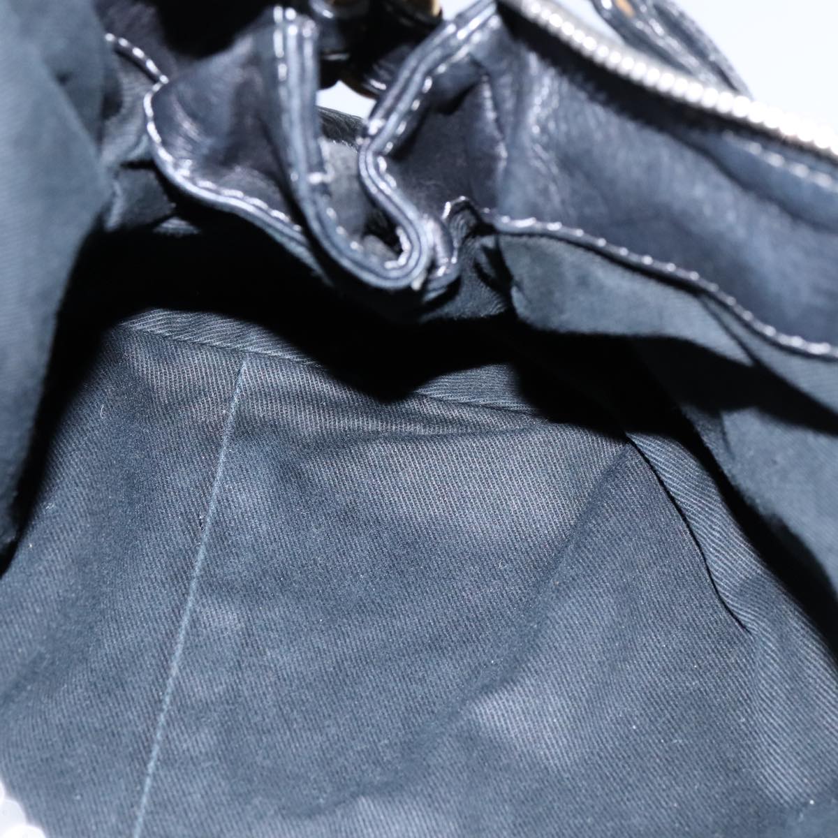 Duvalier elegant leather Handbag top view