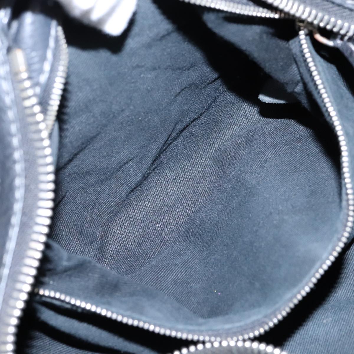 Duvalier elegant leather Handbag top view