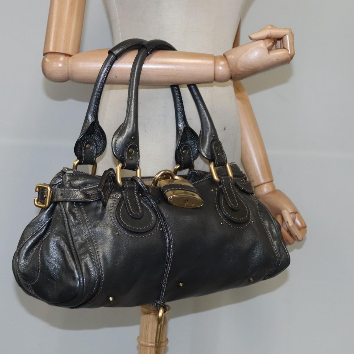 Silvenix elegant leather Handbag top view