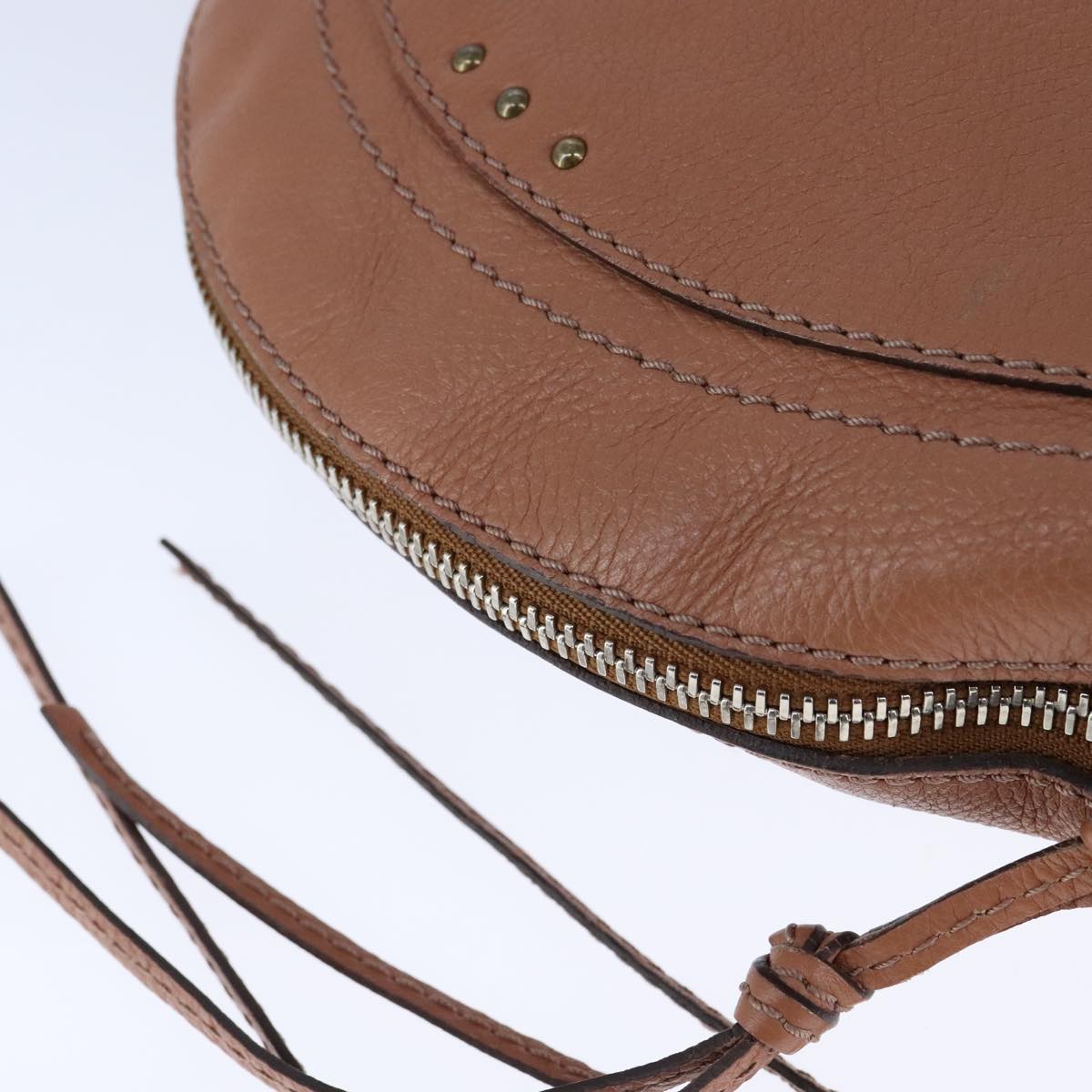 Crivelux elegant leather Shoulder Bag angled view