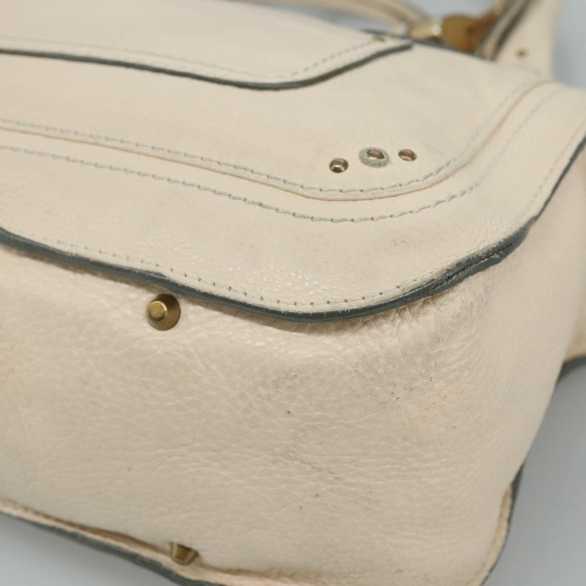 Aurevantix elegant leather Handbag top view