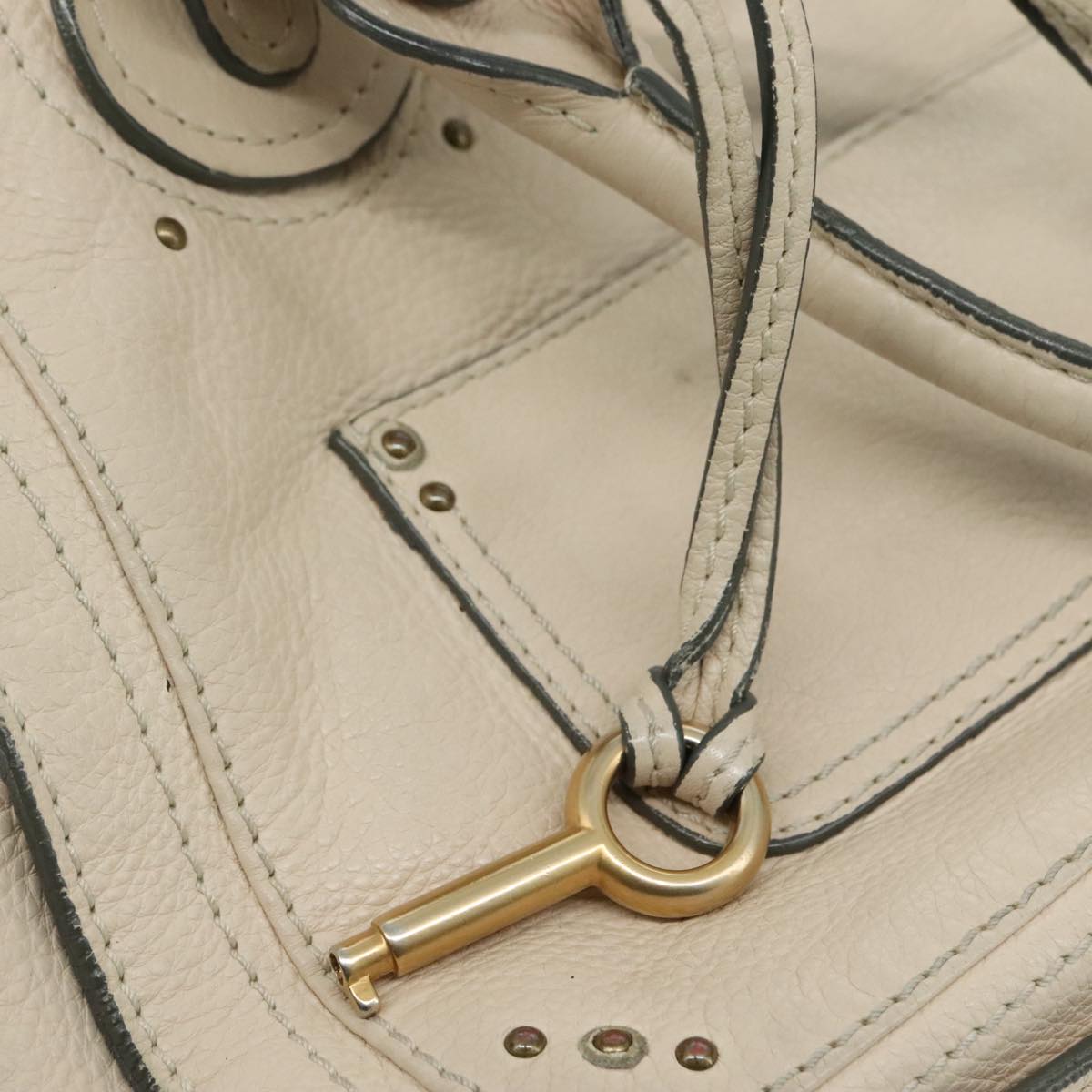 Aurevantix elegant leather Handbag side view