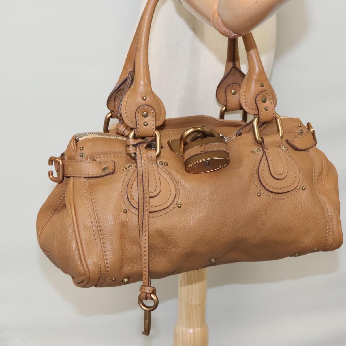 Morvantine elegant leather Handbag top view