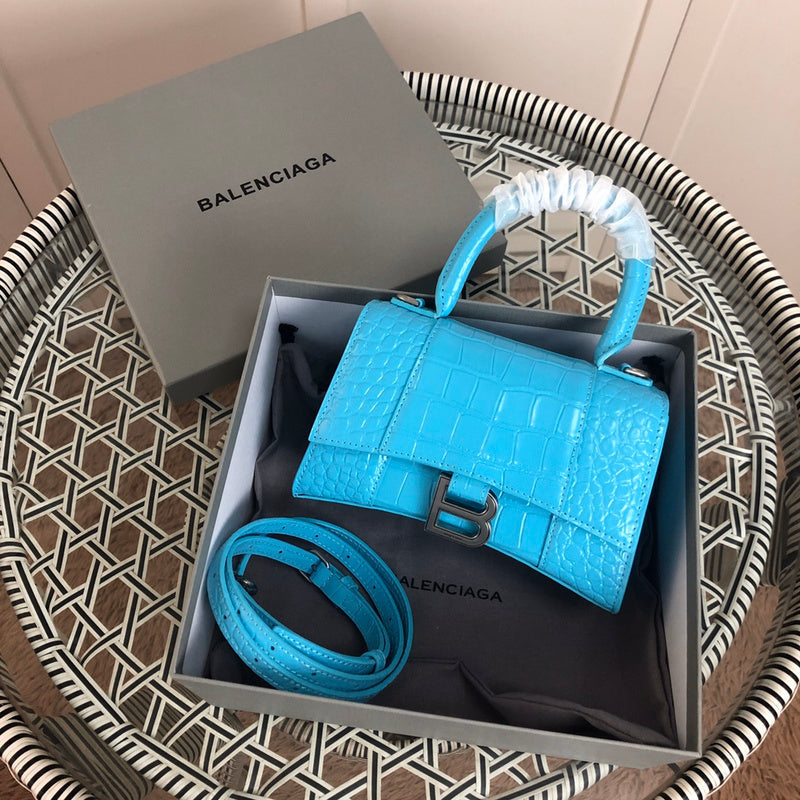 Front view of chic statement women's handbag – women's luxury handbag