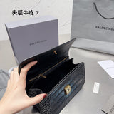 Ziva's Charm handbag – product shot (one versatile size)