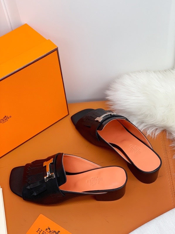 Hermes shoes Style 391 - full pair display