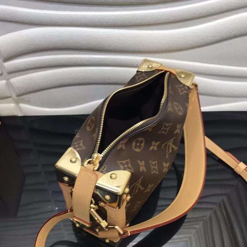 Front view of structured chic women's handbag – women's everyday handbag