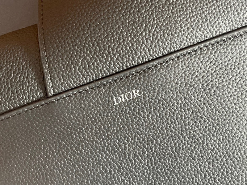 Styled lifestyle shot of refined everyday-luxe women's handbag – women's designer-style accessory