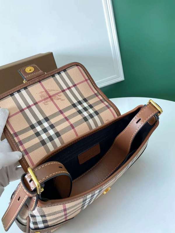 Ziva's Charm handbag – carry view (one versatile size)