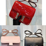  structured bag close-up of hardware and finish