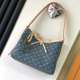  everyday handbag detail view showing craftsmanship 14