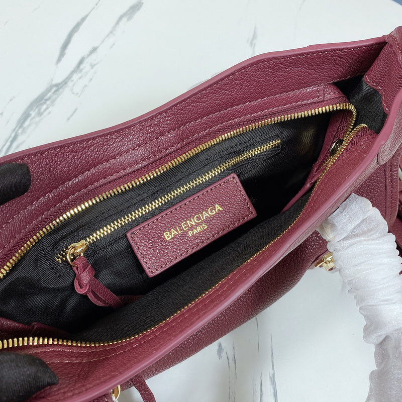Zivas Charm Classic Sensibility Fashion Handbag (Refined Modern Silhouette) – Interior View