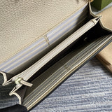 Close-up detail of structured everyday-luxe women's handbag – women's designer-style accessory