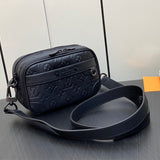  Versatile structured bag carried on shoulder 10