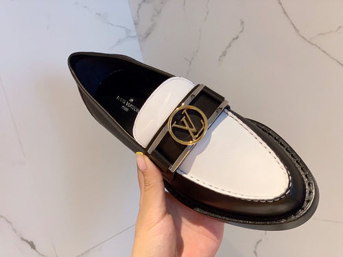 Louis Vuitton shoes front view designer style