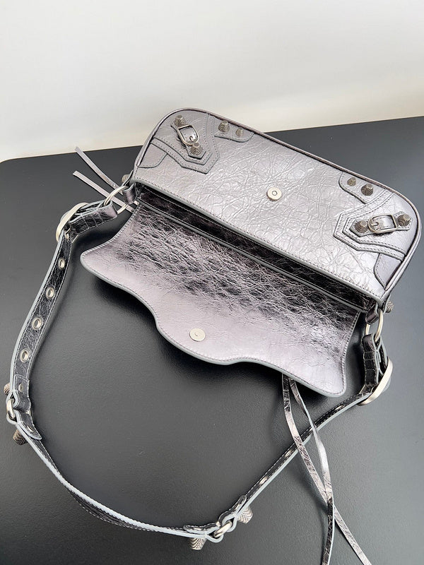 Zivas Charm Refined Everyday Style Statement Handbag (Premium Everyday Carry) – Styled Look