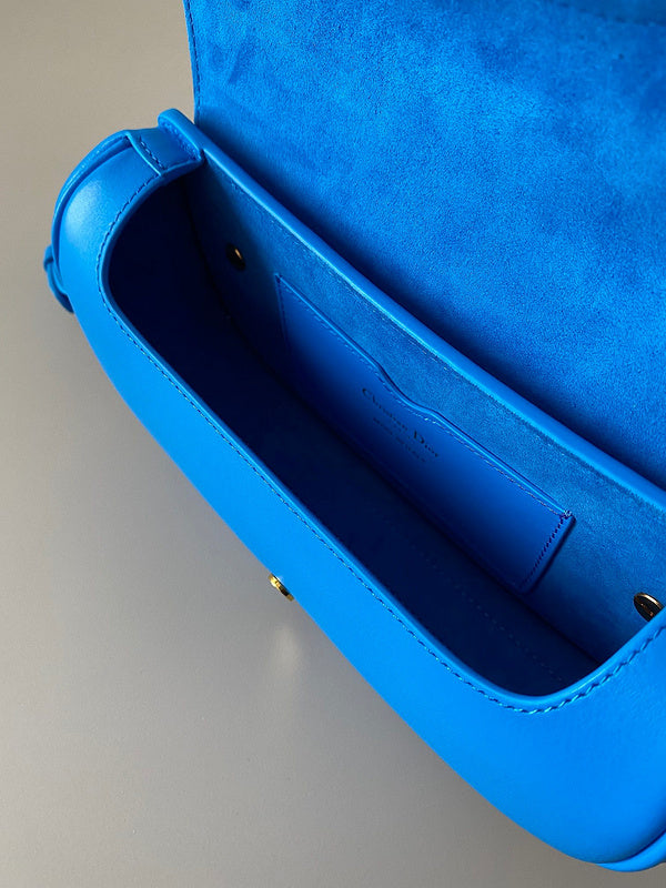 Styled lifestyle shot of statement sleek women's handbag – women's designer-style accessory