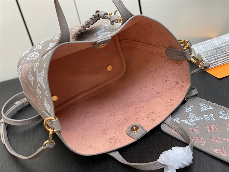 carryall bag interior and compartment view 9