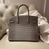 minimalist shopper bag detail view showing craftsmanship 8