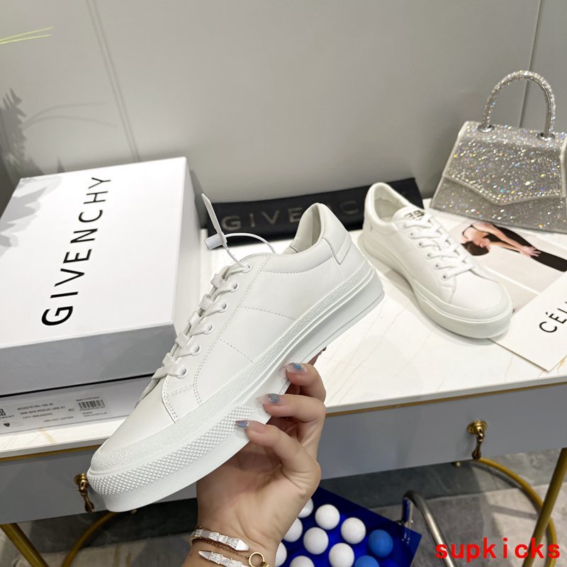 Givenchy shoes Style 107 - sole and craftsmanship detail