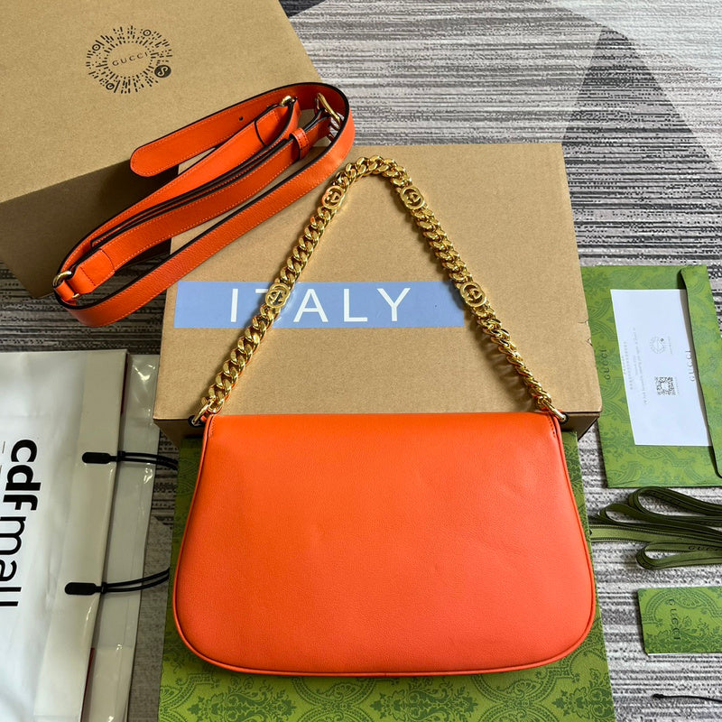 Styled lifestyle shot of modern everyday-luxe women's handbag – women's premium purse