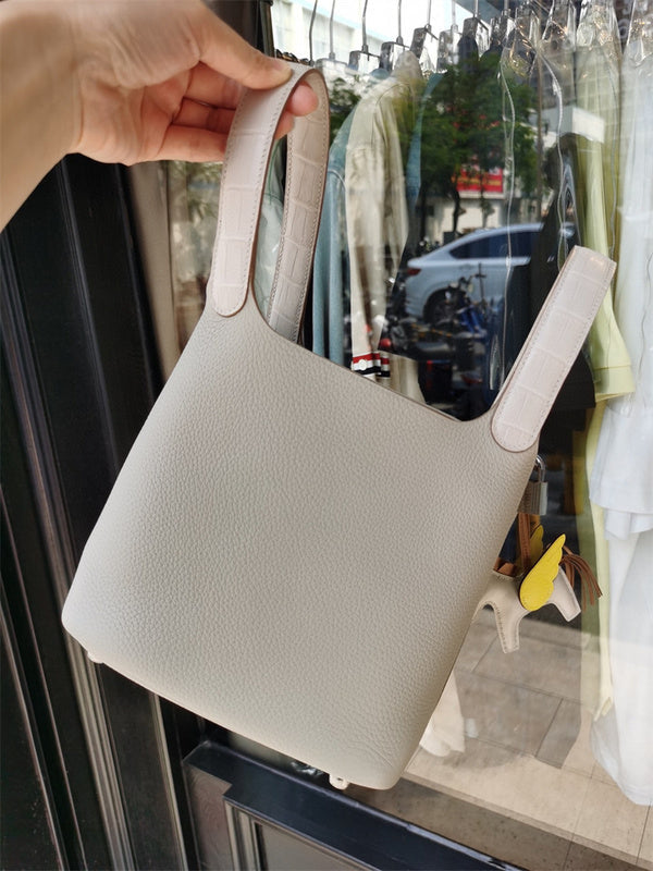 Elegant handbag styled for everyday wear