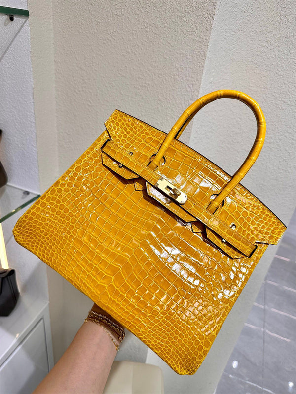  clean-lined carryall bag styled with outfit