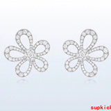Angled view of Van Cleef & Arpels unisex jewelry piece