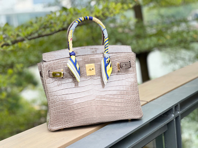 Interior view of structured premium bag