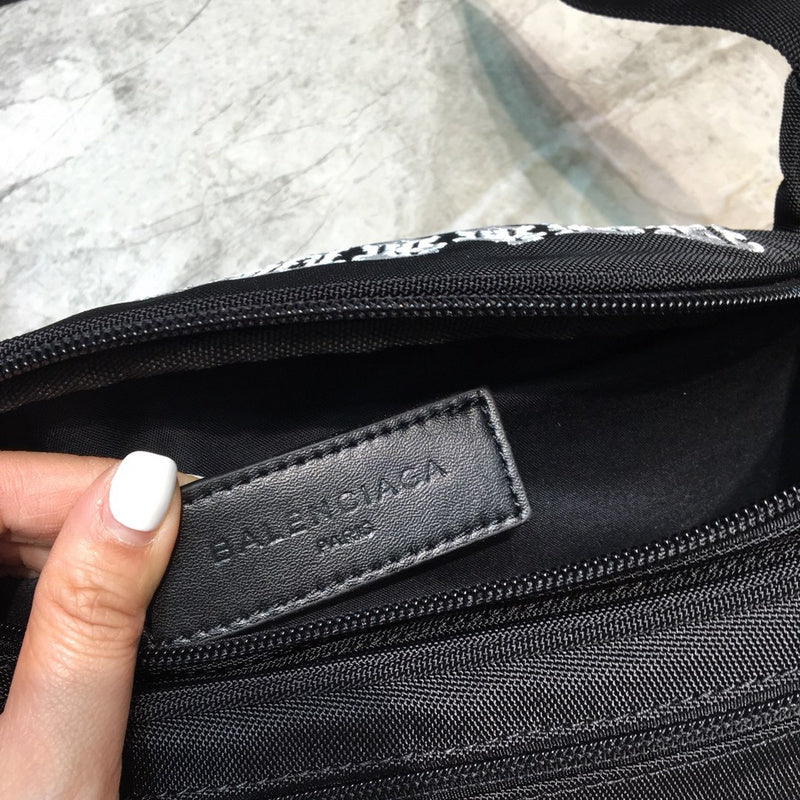 Modern Vegan Leather Handbag - Everyday Elegance | Women's Designer-Inspired Purse #249 - side angle view (image 2) of designer-inspired handbag