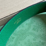 Close-up detail of classic premium women's handbag – women's designer-style accessory