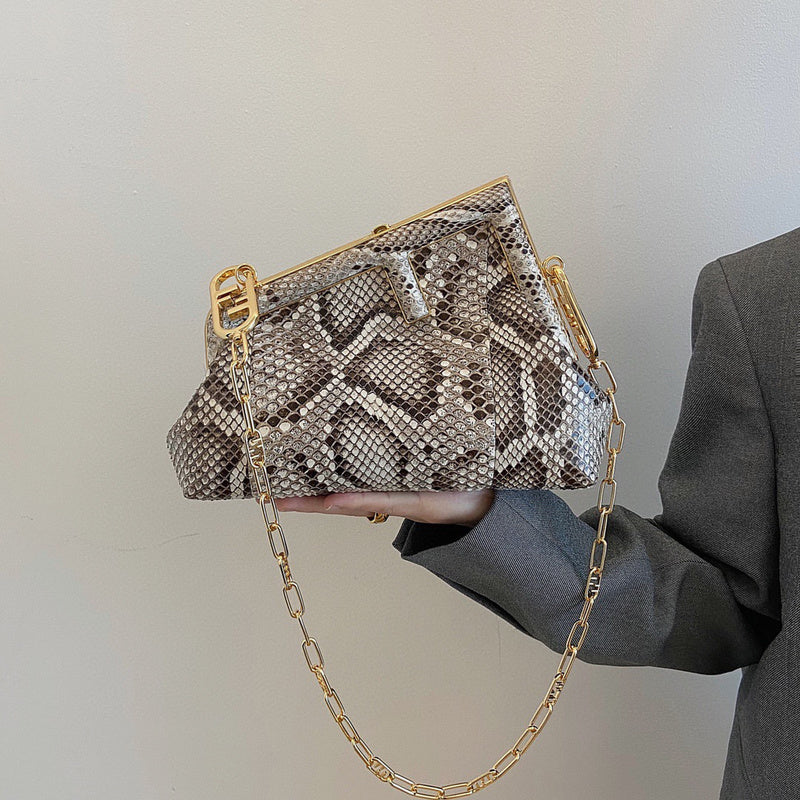 Ziva's Charm handbag – lifestyle view (11.5cm*5.5cm*10cm)