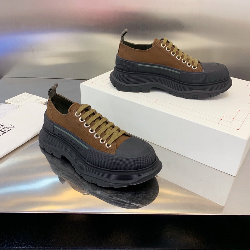 Alexander McQueen Beige Knee-High Boots - Detail Shot of Craftsmanship