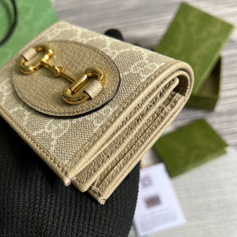 Styled lifestyle shot of statement structured women's handbag – women's designer-style accessory