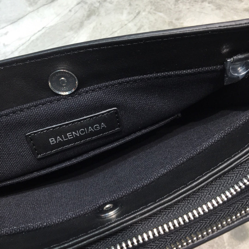Effortless Premium PU Leather Handbag - Refined Silhouette | Women's Luxury Handbag #1013 - alternate angle view (image 8) of designer-inspired handbag
