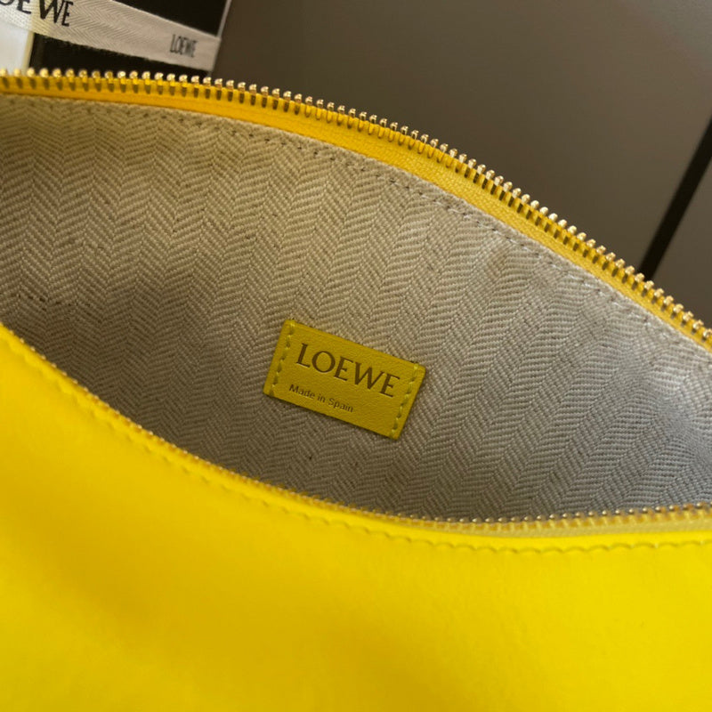 Ziva's Charm handbag – lifestyle view (21cm*17cm*12.5cm)