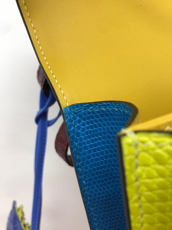 Clean-Lined bag shown from front angle