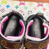 Side profile view of Louis Vuitton luxury piece style No.120