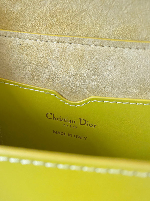Close-up detail of statement sleek women's handbag – women's designer-style accessory