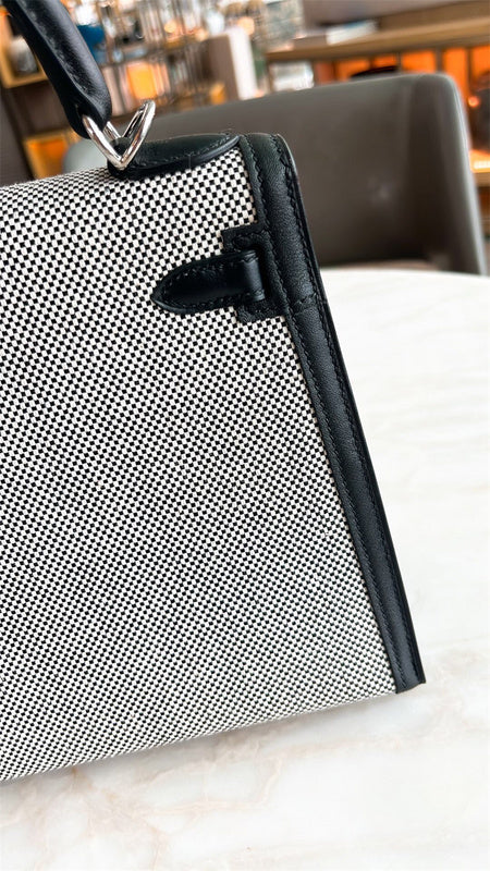  effortless crossbody bag styled with outfit 18
