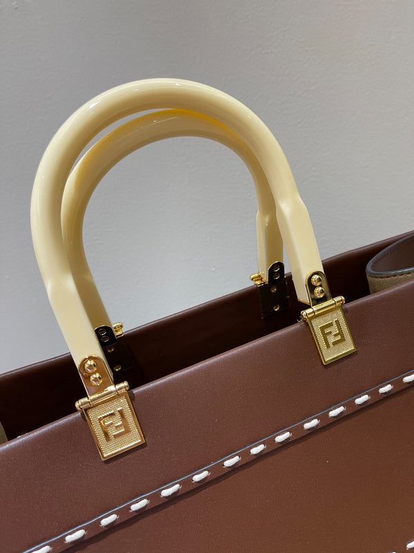 Ziva's Charm handbag – close-up view (35cm*17cm*31cm)