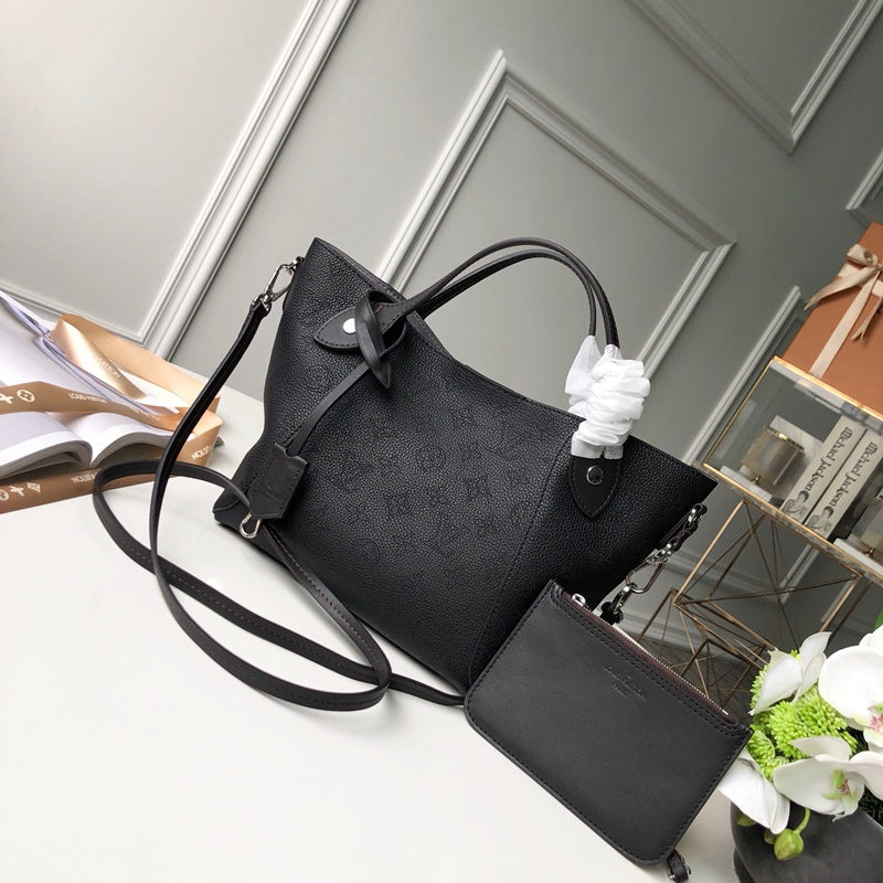Front view of everyday-luxe polished women's handbag – women's luxury handbag