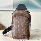  Streamlined handbag front view